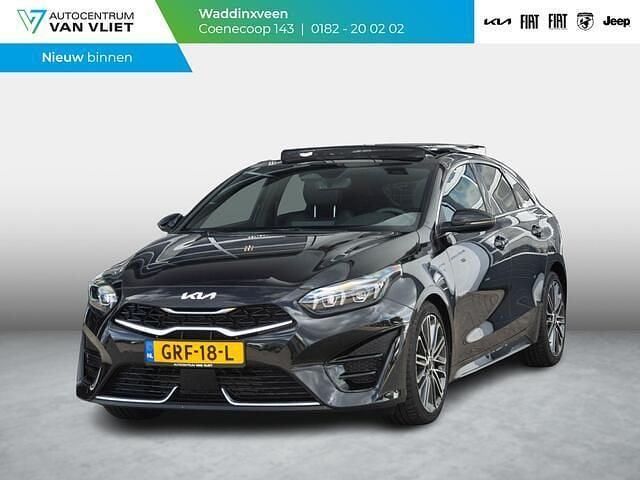 Zwart Gebruikt 2024 Kia ProCeed Hatchback | € 33.750 (Goede deal) - Afbeelding 1/4