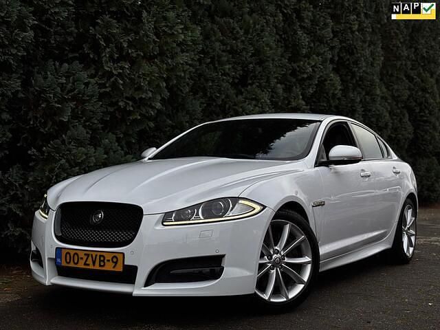 Wit Gebruikt 2013 Jaguar XF S Sedan | € 11.999 (Iets duurder) - Afbeelding 1/4