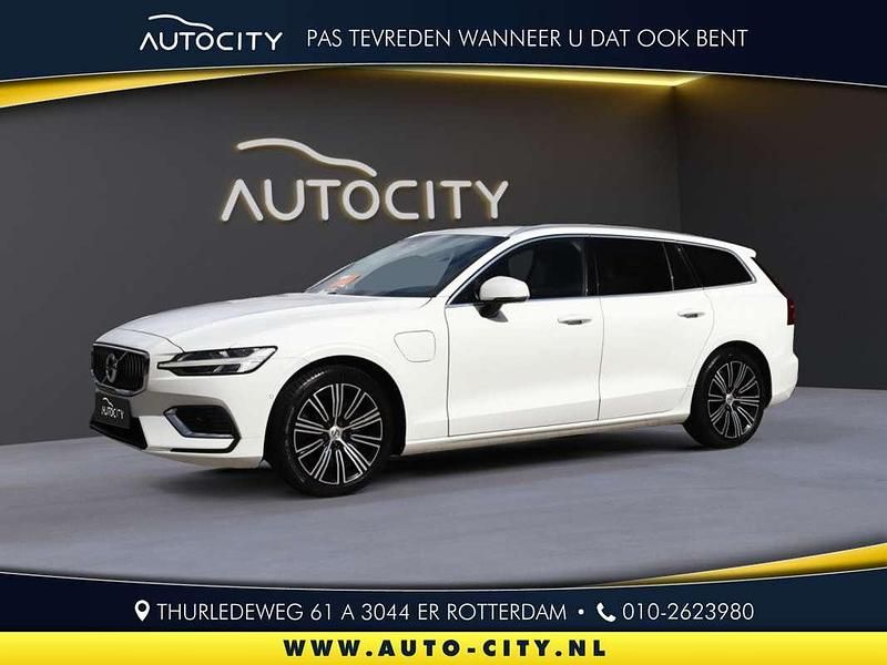 Wit Gebruikt 2021 Volvo V60 Inscription Stationwagen | € 27.750 (Super prijs) - Afbeelding 1/4