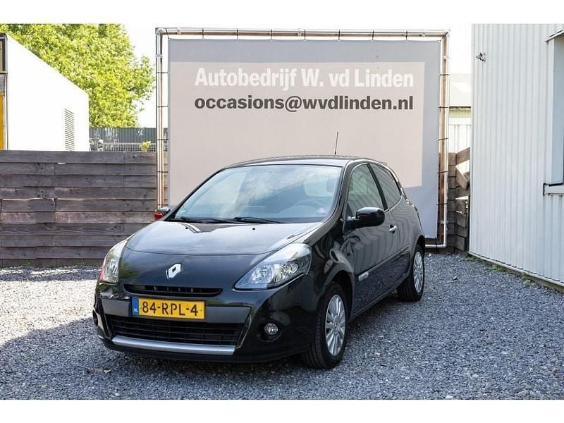 Zwart Gebruikt 2012 Renault Clio IV Collection Hatchback | € 4.950 (Eerlijke prijs) - Afbeelding 1/4