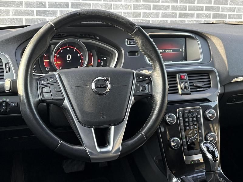 Occasion Volvo V40 Momentum 2019 Grijs Hatchback