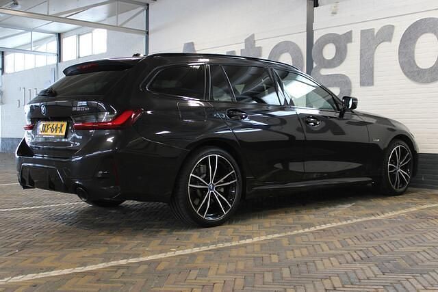 Occasion BMW 330 Shadowline 291 PK (214 kW) 2023 Zwart Stationwagen