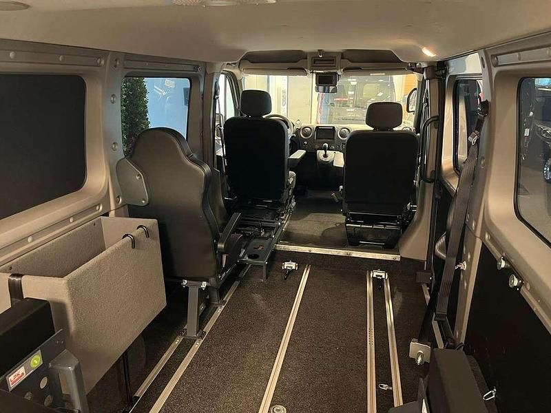 Occasion Opel Movano 125 PK (91 kW) 2012 Zilver Van