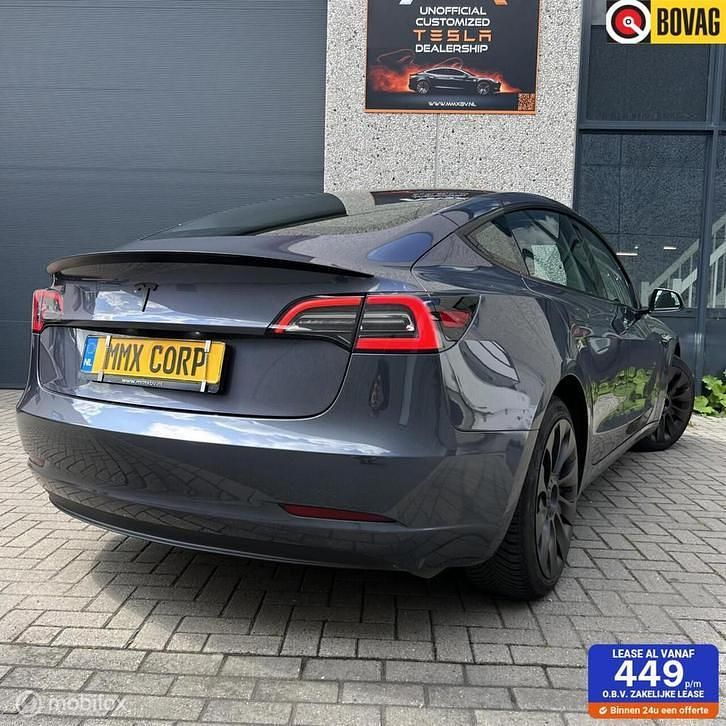Grijs Gebruikt 2022 Tesla Model 3 Long Range AWD Sedan | € 33.890 (Iets duurder) - Afbeelding 1/4