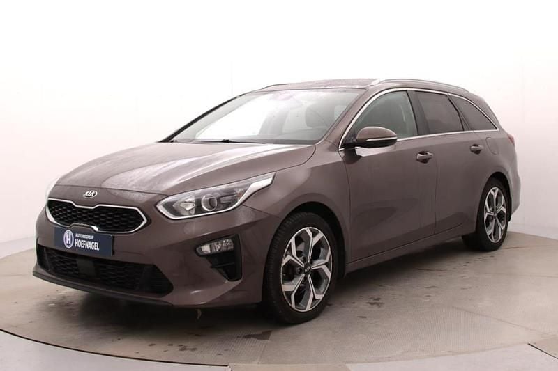 Bruin Occasion 2018 Kia Ceed Sportswagon Stationwagen | € 20.245 - Afbeelding 1/4