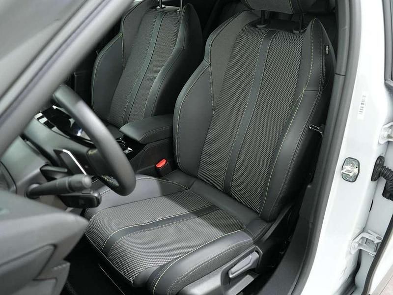 Occasion Peugeot 2008 GT 136 PK (100 kW) 2025 Wit (metallic) SUV