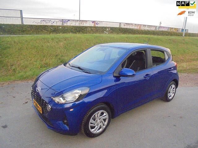 Blauw Gebruikt 2022 Hyundai i10 Comfort Hatchback | € 11.950 (Goede deal) - Afbeelding 1/4