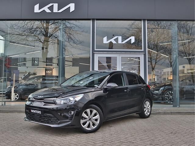 Zwart Gebruikt 2022 Kia Rio Hatchback | € 16.945 (Eerlijke prijs) - Afbeelding 1/4