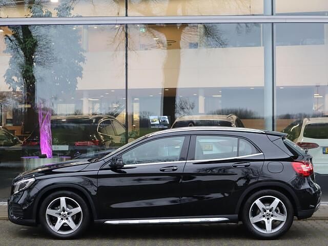 Occasion Mercedes GLA180 Business 122 PK (89 kW) 2020 Zwart SUV