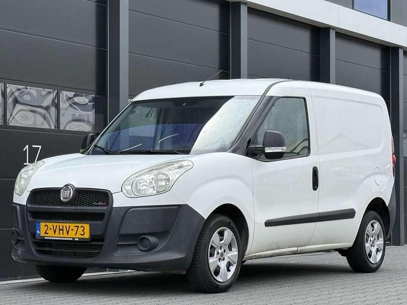 Gebruikt 2010 Fiat Doblò MPV | € 2.750 - Afbeelding 1/4