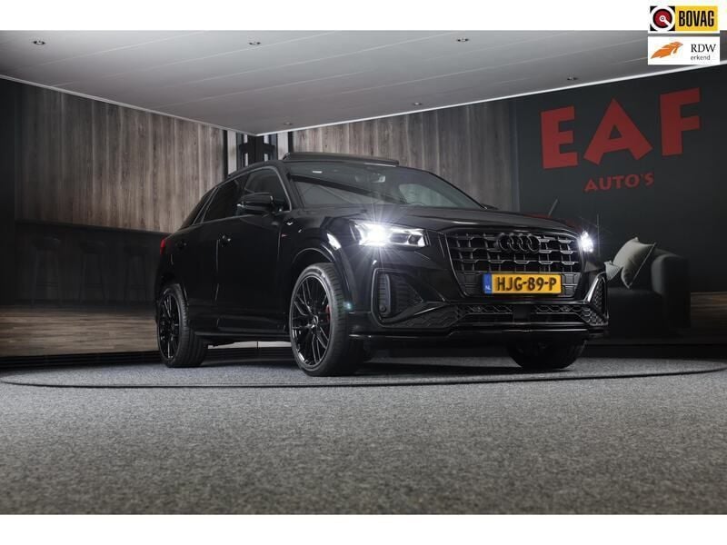Zwart Gebruikt 2024 Audi Q2 Black Edition SUV | € 48.950 - Afbeelding 1/3