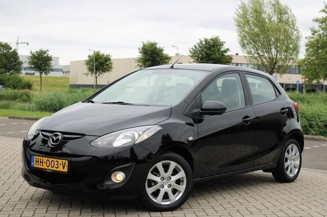Zwart Gebruikt 2011 Mazda 2 Hatchback | € 5.450 (Eerlijke prijs) - Afbeelding 1/4