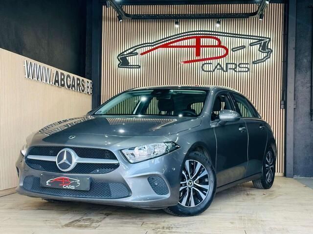 Grijs Occasion 2020 Mercedes A160 Sedan | € 18.490 (Goede deal) - Afbeelding 1/4