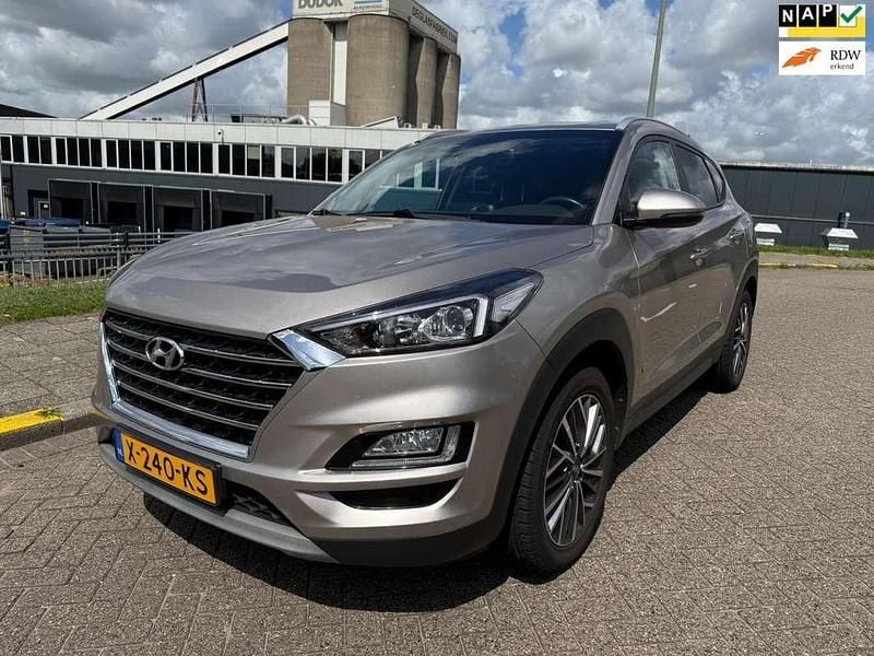 Grijs Gebruikt 2018 Hyundai Tucson Comfort SUV | € 18.950 (Goede deal) - Afbeelding 1/4