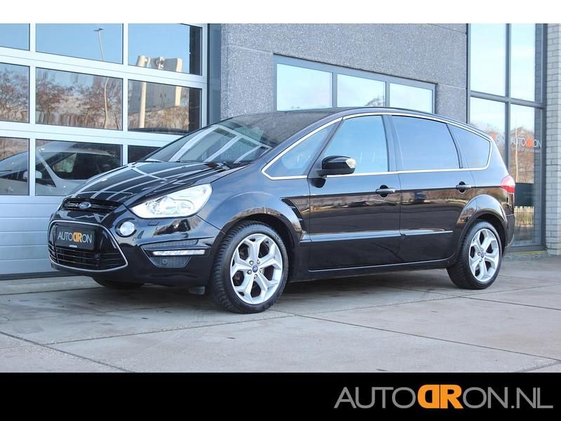 Zwart (metallic) Occasion 2015 Ford S-MAX Platinum MPV | € 10.950 (Eerlijke prijs) - Afbeelding 1/4