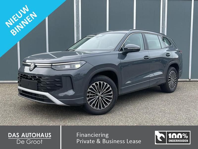 Grijs (metallic) Gebruikt 2025 VW Tayron Edition SUV | € 48.495 - Afbeelding 1/2