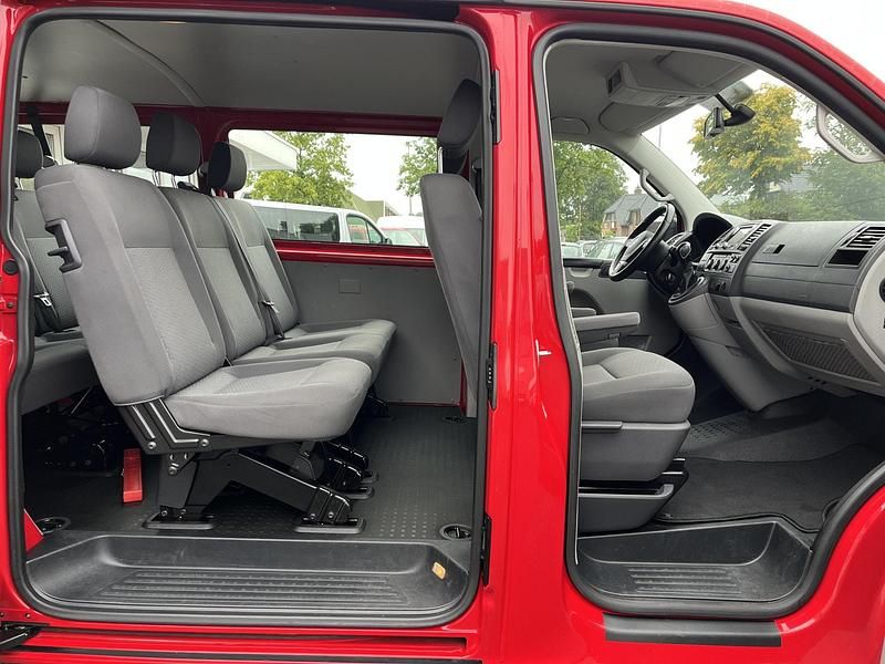 Occasion VW T5 Trendline 142 PK (104 kW) 2013 Rood Van