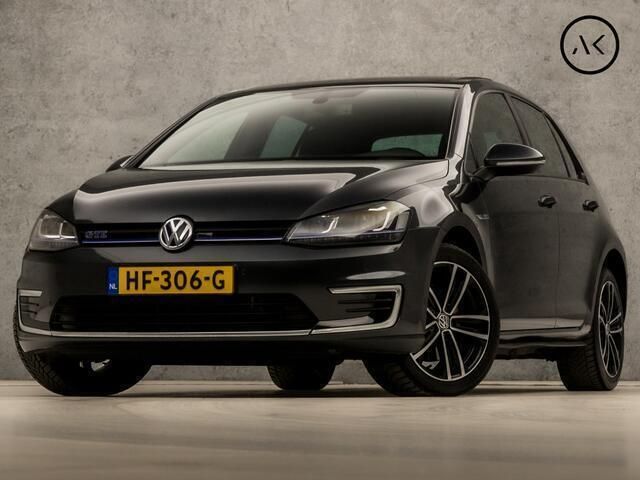 Zwart Gebruikt 2015 VW Golf VII GTE Hatchback | € 15.945 (Eerlijke prijs) - Afbeelding 1/4