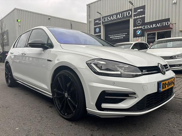 Wit Occasion 2018 VW Golf VII Highline Hatchback | € 17.999 (Eerlijke prijs) - Afbeelding 1/4