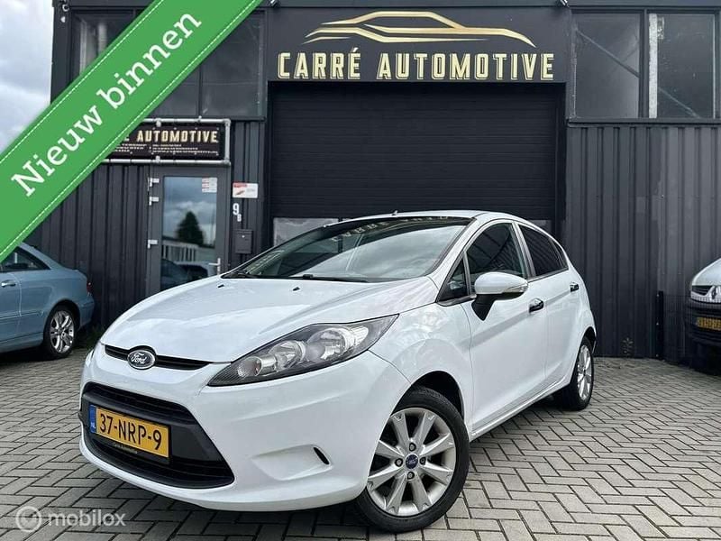 Wit Gebruikt 2010 Ford Fiesta Limited Hatchback | € 4.950 (Eerlijke prijs) - Afbeelding 1/4