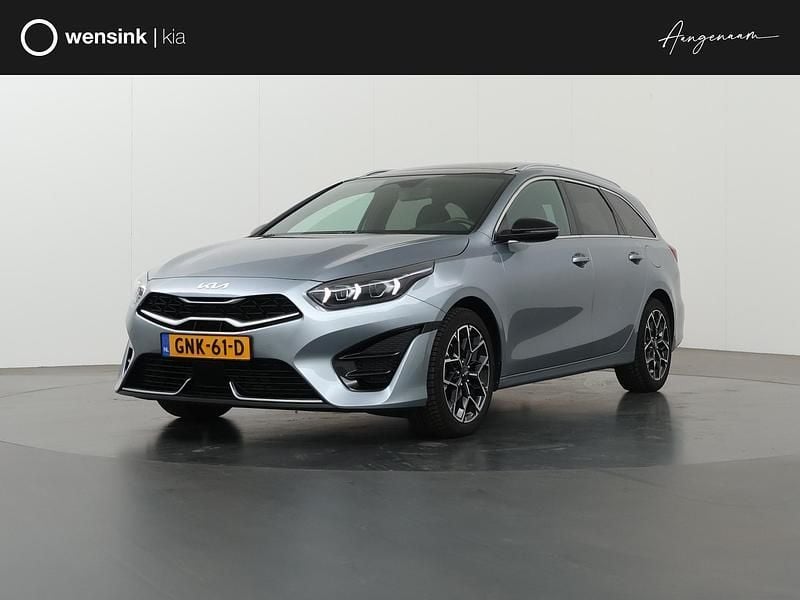 Grijs Gebruikt 2024 Kia Ceed GT-Line Stationwagen | € 28.435 (Goede deal) - Afbeelding 1/4