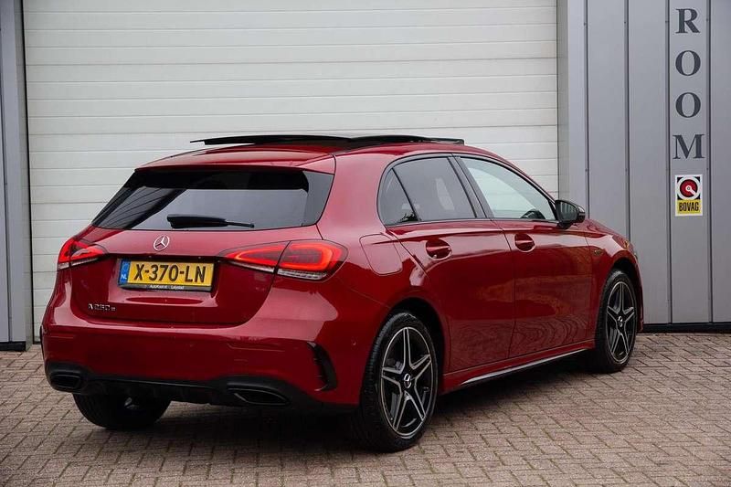 Occasion Mercedes A250 AMG 160 PK (117 kW) 2021 Rood Hatchback