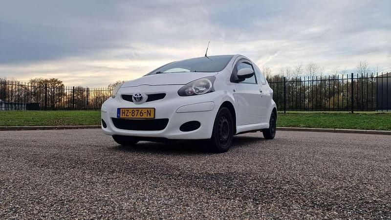 Occasion Toyota Aygo 68 PK (50 kW) 2009 Wit Hatchback