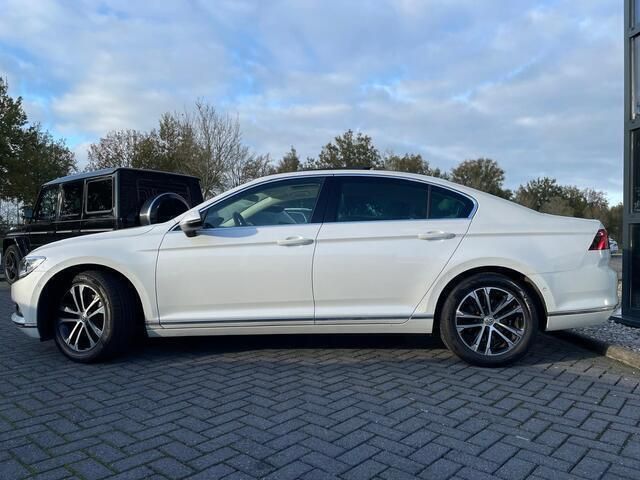 Occasion VW Passat Highline 120 PK (88 kW) 2019 Wit Sedan