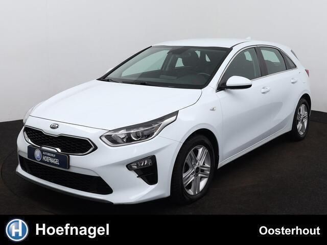Wit Occasion 2021 Kia Ceed Hatchback | € 19.450 (Super prijs) - Afbeelding 1/4