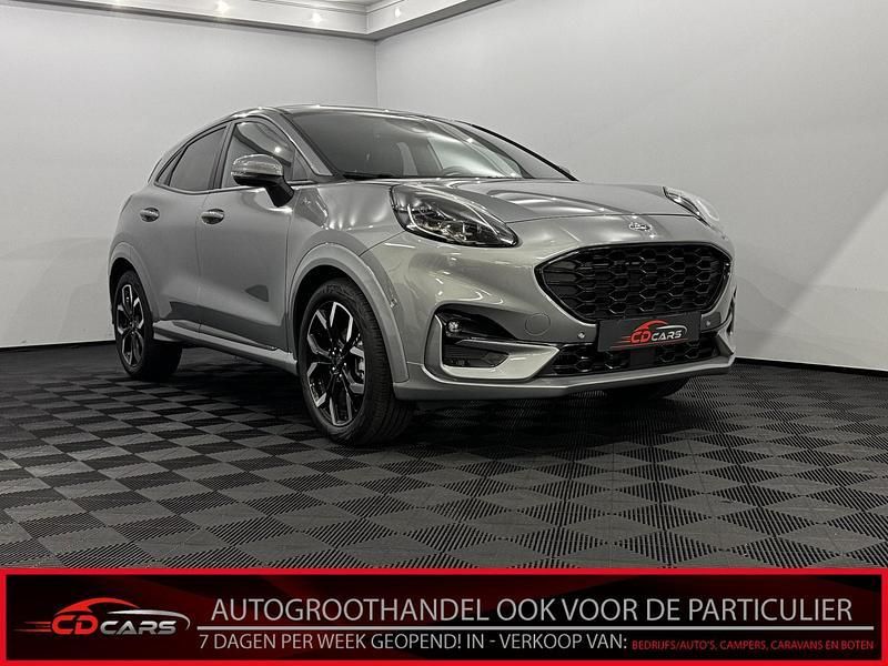 Grijs, metallic lak Gebruikt 2024 Ford Puma ST-Line X SUV | € 28.950 (Eerlijke prijs) - Afbeelding 1/3