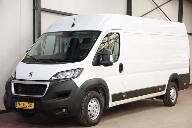 Wit Gebruikt 2022 Peugeot Boxer Van | € 18.900 (Eerlijke prijs) - Afbeelding 1/4