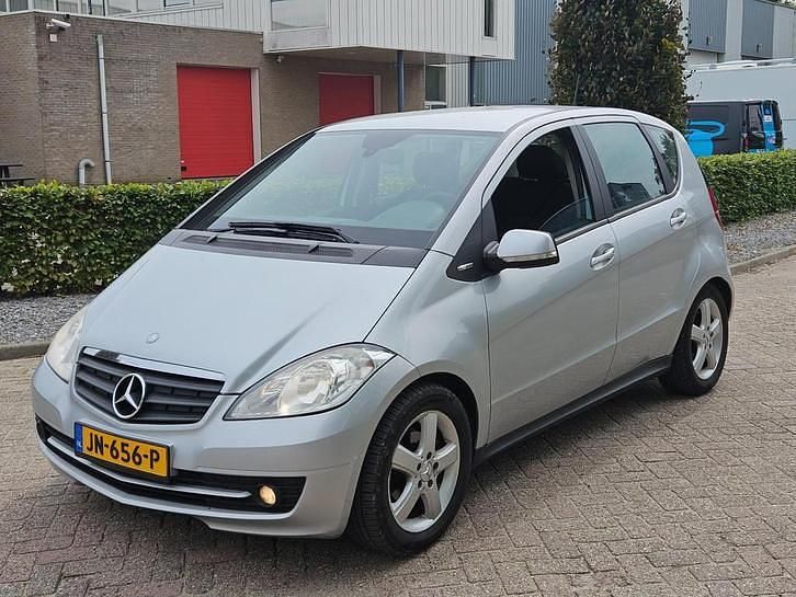 Grijs Gebruikt 2010 Mercedes A160 Business MPV | € 1.650 (Eerlijke prijs) - Afbeelding 1/4