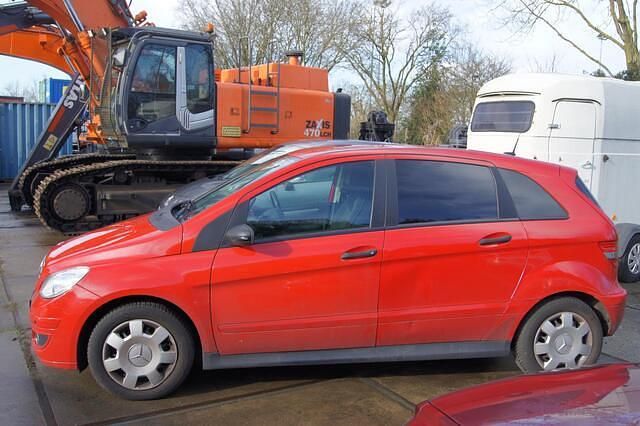 Occasion Mercedes B200 136 PK (100 kW) 2007 Rood MPV