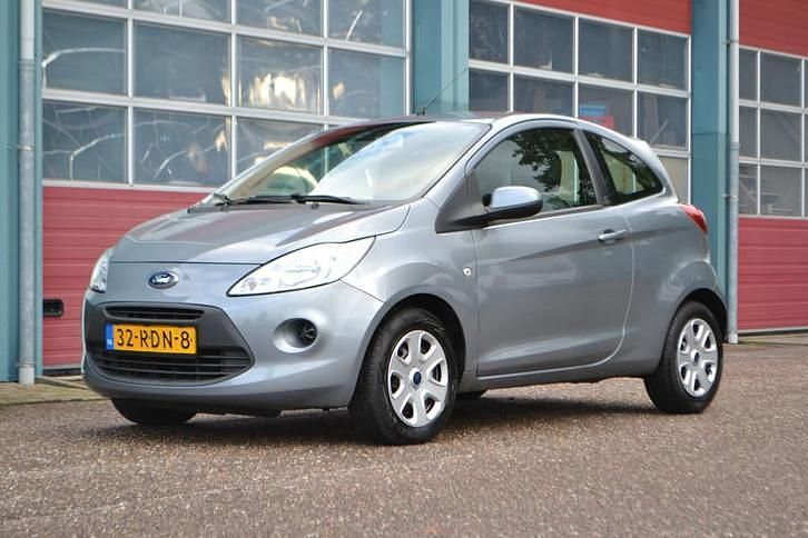Grijs Gebruikt 2011 Ford Ka Cool & Sound Edition Hatchback | € 3.495 (Eerlijke prijs) - Afbeelding 1/4