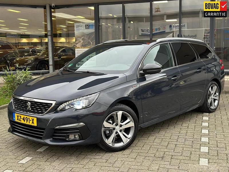 Grijs Gebruikt 2019 Peugeot 308 GT-line Sedan | € 17.450 (Duur) - Afbeelding 1/4