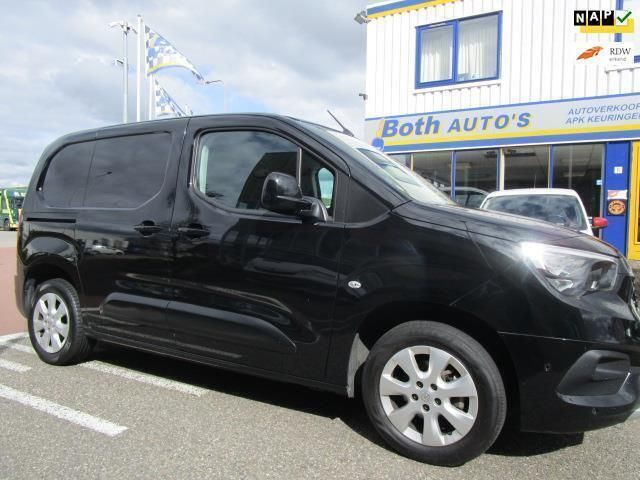 Zwart Gebruikt 2020 Opel Combo Innovation MPV | € 8.850 - Afbeelding 1/4