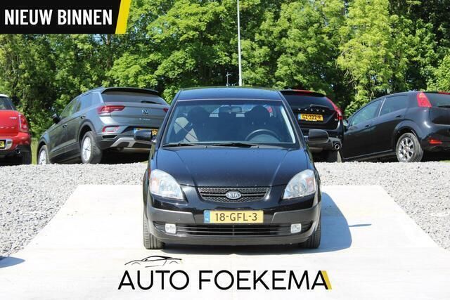 Zwart Gebruikt 2008 Kia Rio Hatchback | € 2.950 (Eerlijke prijs) - Afbeelding 1/4