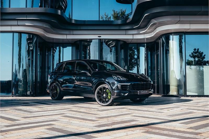Zwart Gebruikt 2015 Porsche Cayenne SUV | € 30.950 (Eerlijke prijs) - Afbeelding 1/4
