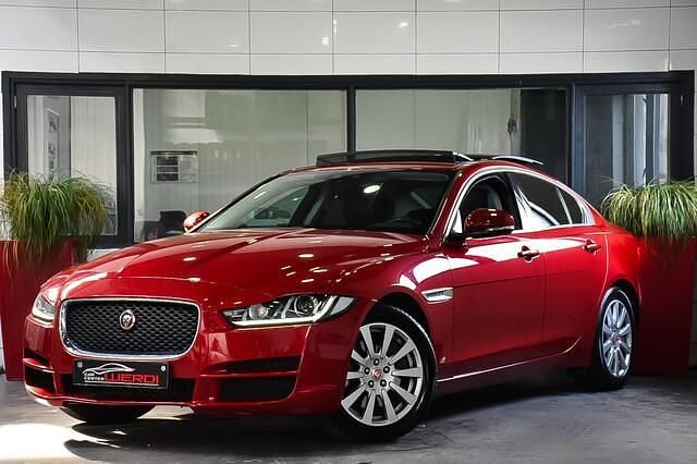 Occasion Jaguar XE Portfolio 200 PK (147 kW) 2015 Rood Sedan