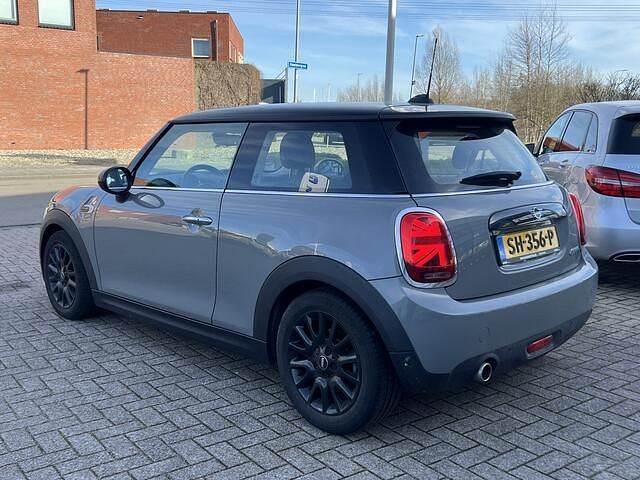 Occasion Mini Cooper Business 136 PK (100 kW) 2018 Grijs Hatchback