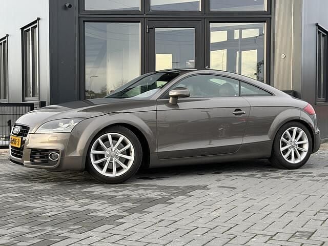 Grijs (metallic) Gebruikt 2011 Audi TT Proline Coupé | € 13.750 (Super prijs) - Afbeelding 1/4