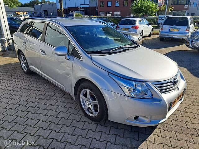 Occasion Toyota Avensis Business Edition 125 PK (91 kW) 2012 Grijs Sedan