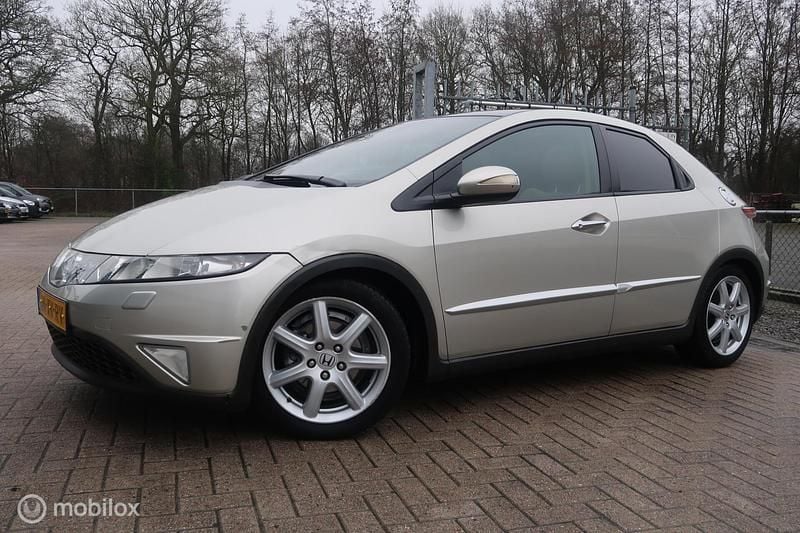 Occasion Honda Civic Executive 140 PK (102 kW) 2007 Beige Hatchback