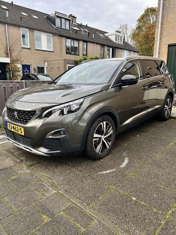 Grijs Gebruikt 2018 Peugeot 5008 Allure MPV | € 10.000 (Eerlijke prijs) - Afbeelding 1/4