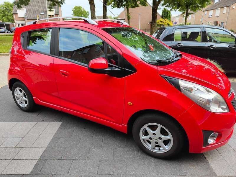 Rood Gebruikt 2011 Chevrolet Spark LT Hatchback | € 2.795 (Eerlijke prijs) - Afbeelding 1/4