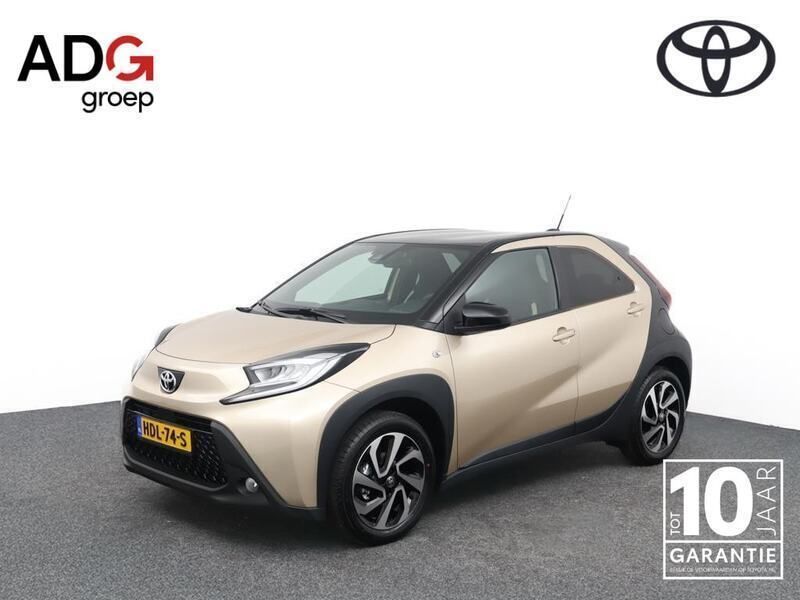 Bruin Gebruikt 2025 Toyota Aygo Pulse Hatchback | € 22.995 (Duur) - Afbeelding 1/4