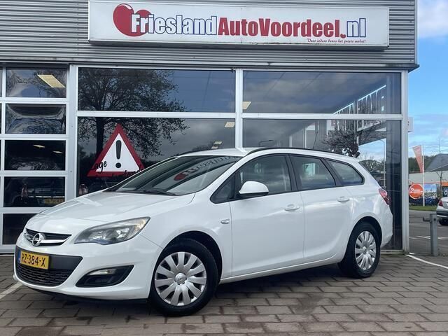Wit Gebruikt 2014 Opel Astra Stationwagen | € 4.999 (Eerlijke prijs) - Afbeelding 1/4