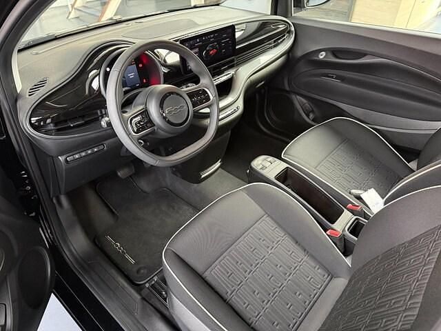 Occasion Fiat 500e Urban 86 kW (118 PK) 2023 Zwart Hatchback