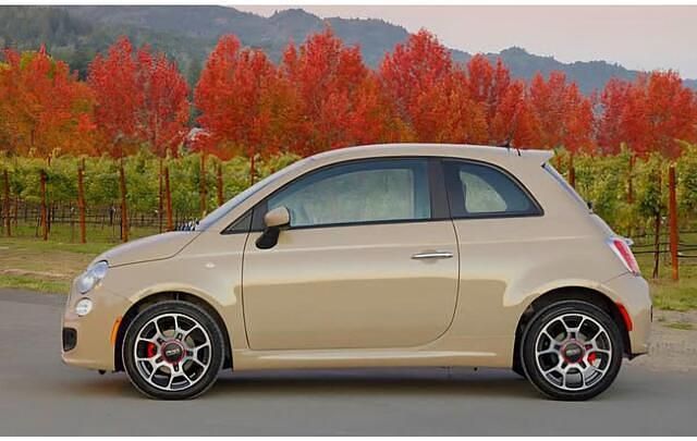 Bruin Gebruikt 2015 Fiat 500S Hatchback | € 7.750 (Eerlijke prijs) - Afbeelding 1/2