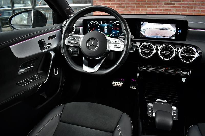 Occasion Mercedes A250 AMG line 218 PK (160 kW) 2020 Zwart Hatchback